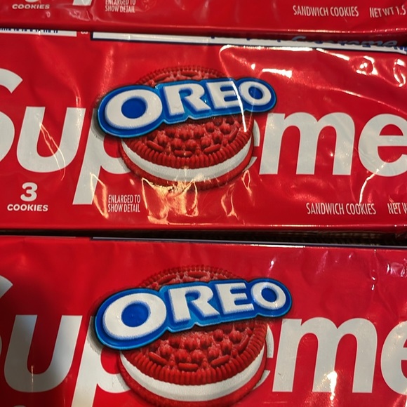Supreme Oreo not for human consumption lot of 7 - Picture 4 of 4